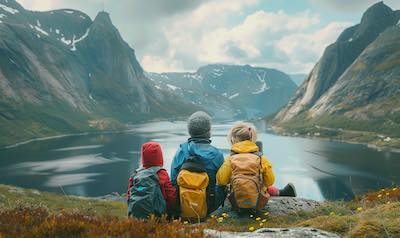 Familienurlaub in Norwegen Kinder AM fjord
